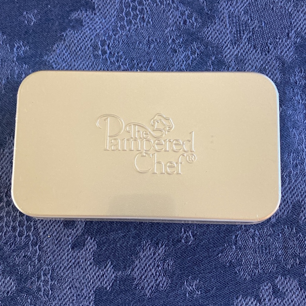 Pampered Chef Creative Cutters Set - Picture 3 of 3